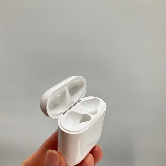 Apple Headphones Case 2nd Gen St Gen Broken For Parts Damaged